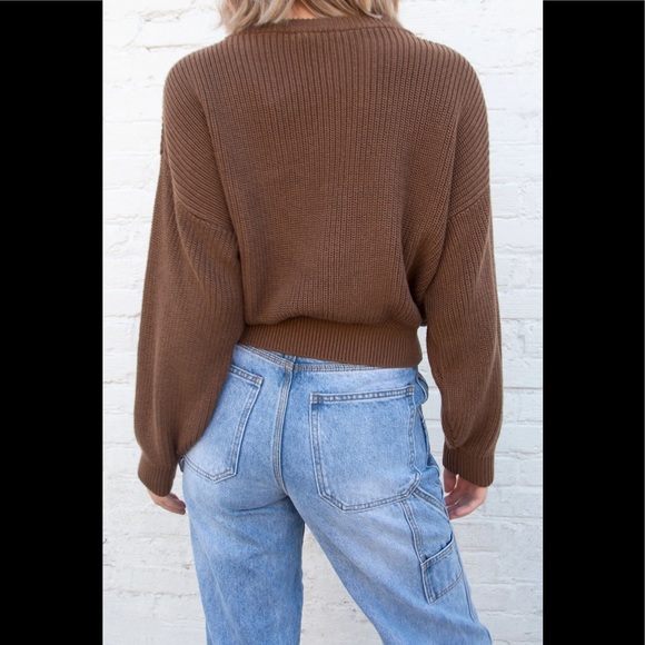 Brandy Melville brown zoey sweater - Picture 3 of 5